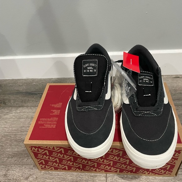 Gilbert Crockett Vans - Picture 5 of 8